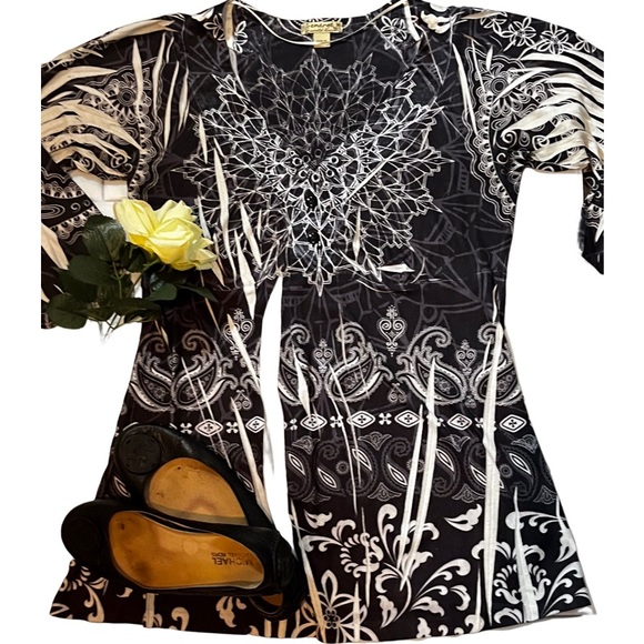 Ladies Energe medium black and white design short tunic,dress or top on most - Picture 8 of 15